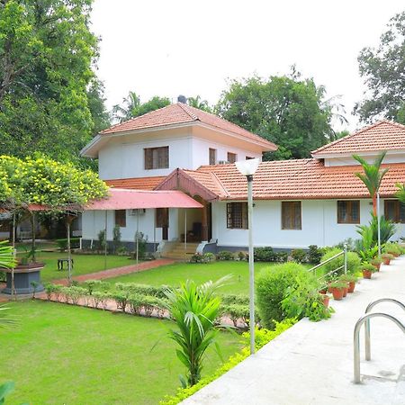 Ayuryogashram Heritage Thrissur Kültér fotó