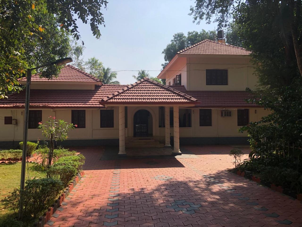 Ayuryogashram Heritage Thrissur Kültér fotó